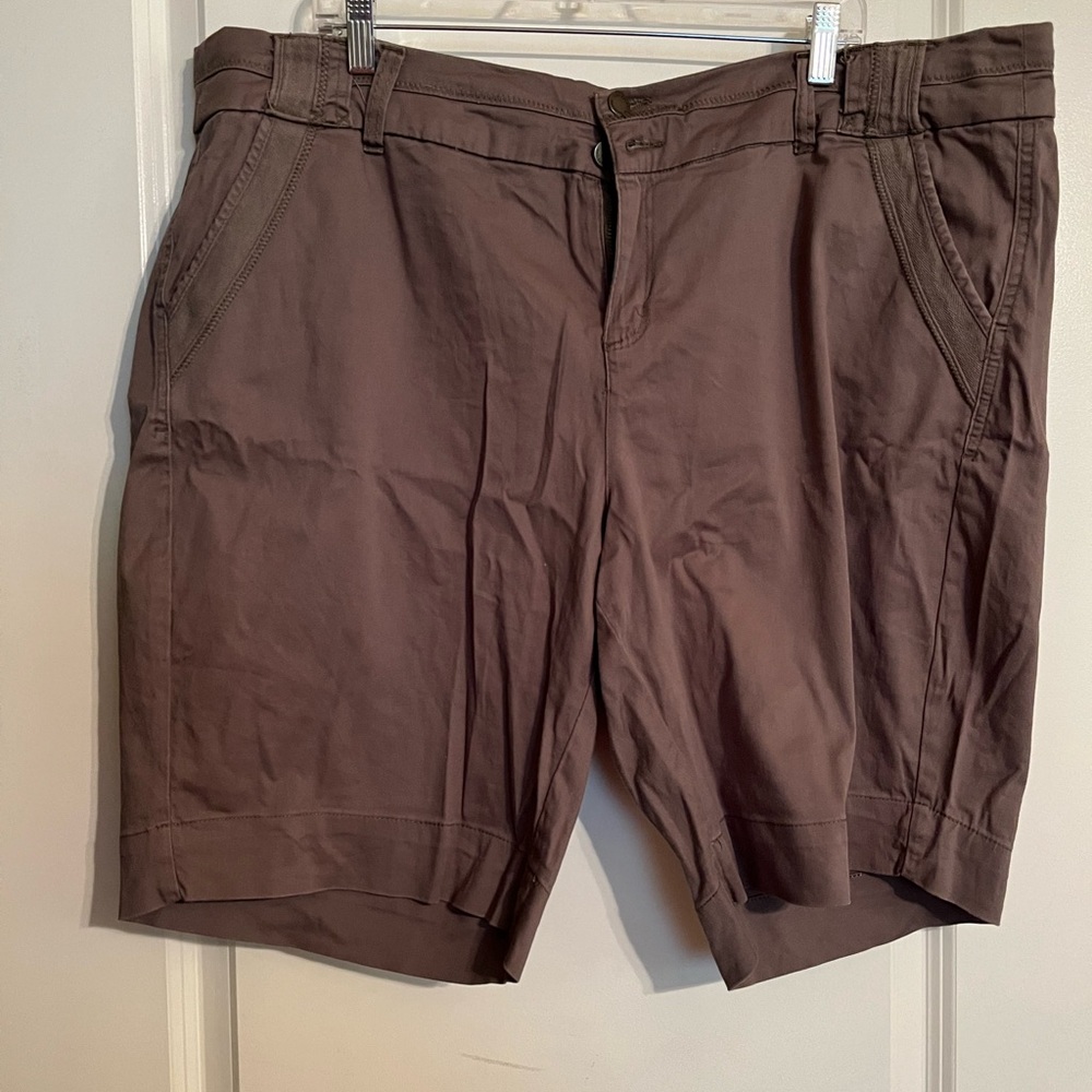 Brown bermuda shorts